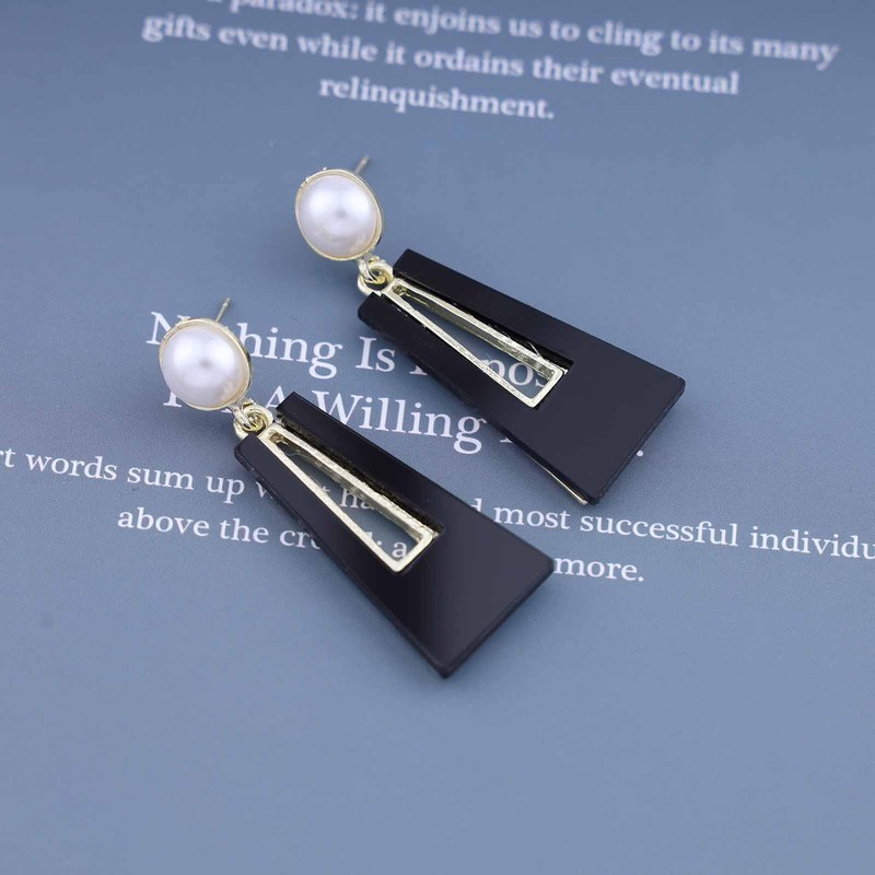 TseanYi Boho Acrylic Square Dangle Earrings Vintage Pearl Studs Earrings