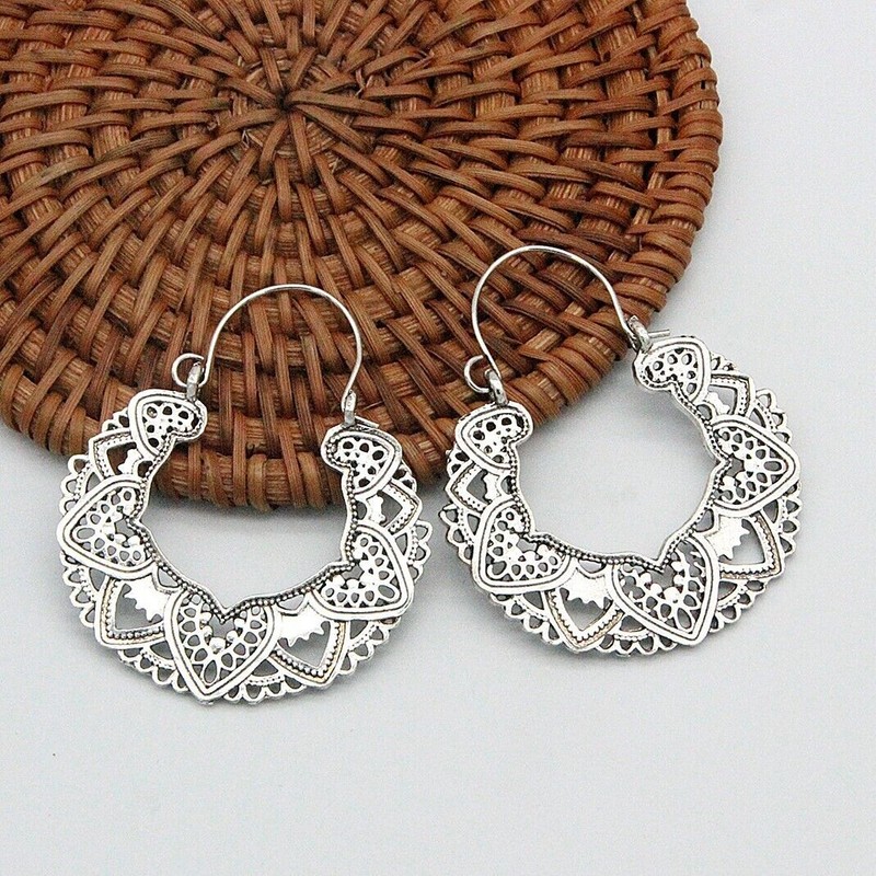 Unbranded Elegant Silver Plated Hoop Earrings Hollow Pattern Heart Shape