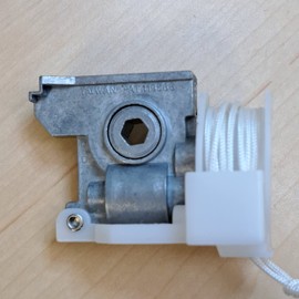 Cord Titler Hex Hole with 2 Tassels for Horizontal Blinds (HEX LP White & Silver, Pack of 1)