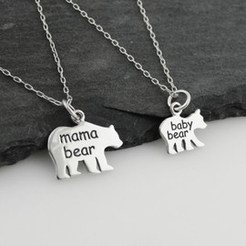 FashionJunkie4Life Sterling Silver Mama Bear and Baby Bear Pendant Necklace Set, Mom and Daughter Gift, 18" Chains