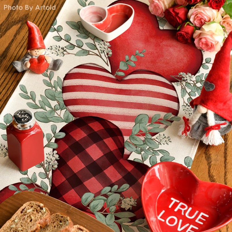 Artoid Mode Eucalyptus Hearts Valentine's Day Table Runner, Holiday Kitchen