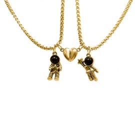 2 PCS Astronomy Spaceman Matching Couple Necklaces Moon Star Astronaut Necklace Matching Necklaces for Best Friends Astronaut Couples Necklace Set (gold)