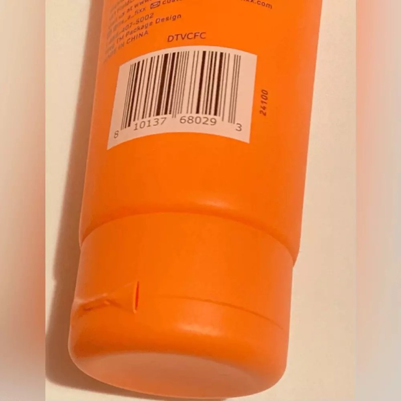 Spa . Scentials Repair Smoothing Foot Cream with vitamin C