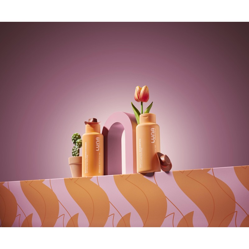 Luna Professional Haircare Smoothing Shampoo