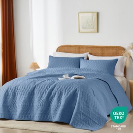 akkialla Full/Queen Quilt Set, Boho Style in a Solid Color, Bluish Grey Lightweight Microfiber Bedspread, Soft and Breathable Coverlet for All Seasons, 3-Piece Bedding Set (1 Quilt, 2 Pillow Shams)