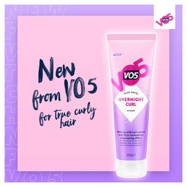 VO5 Overnight Curl Cream Long-Lasting Effect and Anti-Frizz Formulation which Prevents Frizz and Maintains Natural Movement, Perfect for Curly Hair, 125ml (Buy 6)
