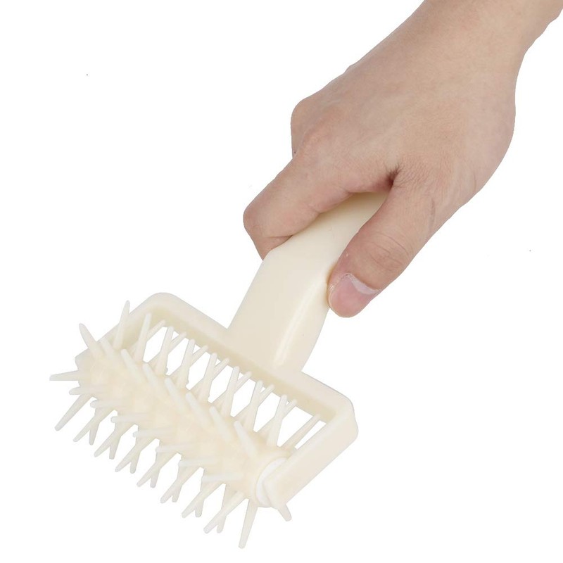 MOUMOUTEN Rolling Pin, Plastic Rolling Pin with Spikes, DIY Time-Saving