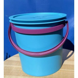 TUPPERWARE NEW JUMBO BUCKET CANISTER 14 L-IN BLUE  WITH HANDLE PURPLE COLOR
