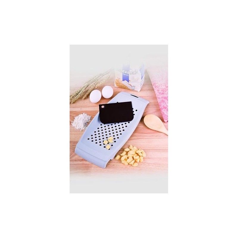 FACKELMANN Spaetzle Grater with Dough Scraper, White, Plastic Spätzle Slicer,