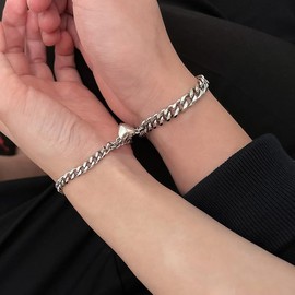ANGLEQUEEN 2 Pcs Matching Couple Bracelets for Men Women Matching Heart Bracelets Silver Pinky Promise Bracelets Permanent Bracelet Matching Bracelets for Couples Valentine's Day Gifts (Silver2)