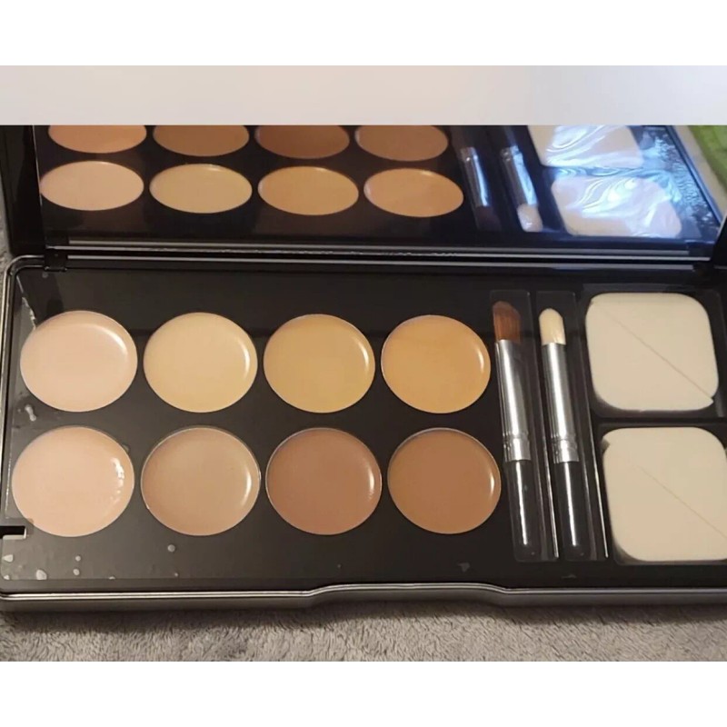 Makeover Essentials Love Me Makeover Essentials/Con