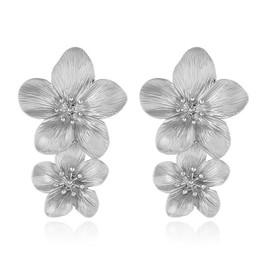 MALOYANVE Bohemian Flower Earrings for Women Delicate Big Double Layered Tiered Daisy Flower Matte Metal Floral Petal Dangle Drop Statement Earrings Chic Boho Hawaii Vacation Wedding Flower Jewelry (Silver)