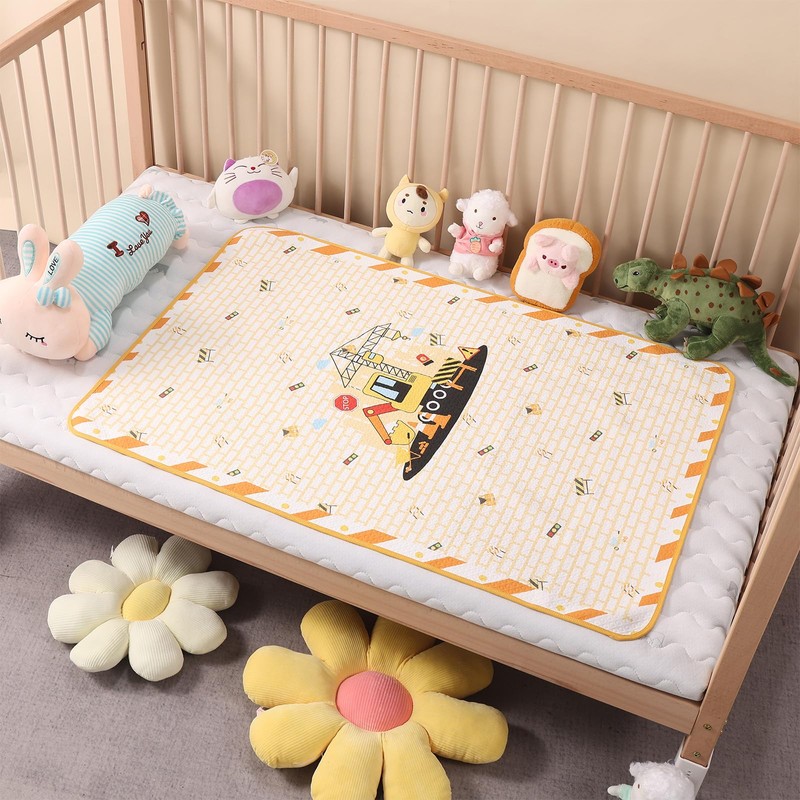 Landofgenie Oversized Waterproof Changing Mat 80 x 120 cm Washable