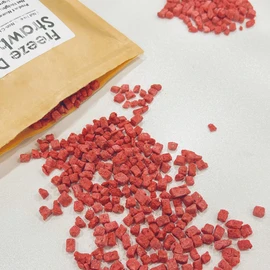 Premium Freeze Dried Strawberries Pieces 8.8 Oz/250g, Crispy Diced Strawberries Dried, 100% Natural & No Additives, No Sugar (8.8 oz)