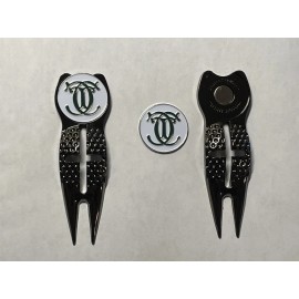 The Country Club (1) The Country Club Crosshairs Divot Tool & 1" Coin Style Golf Marker