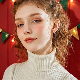 Christmas Cat Cartilage Tiny Small Stud Earrings for Women - Titanium Stainless Steel Cute Crystal CZ Kitten Animal Pet Red Santa Claus Tragus Screw Back Studs Earring Dainty Jewelry for Daughter 20G