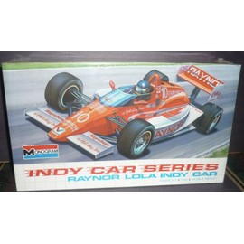 Monogram #2909 Indy Car Series Raynor Lola Indy Car 1/24 Scale Plastic Model Kit