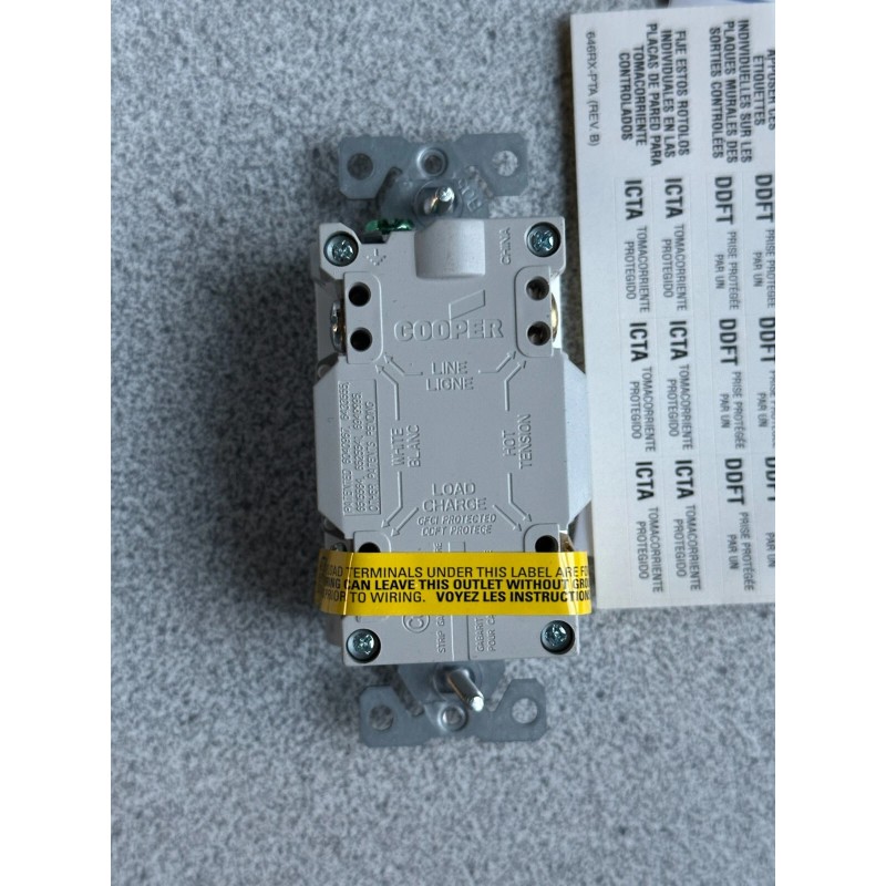 Cooper NEW COOPER VGF15W GFCI DUPLEX RECEPTACLE AND WALL PLATE