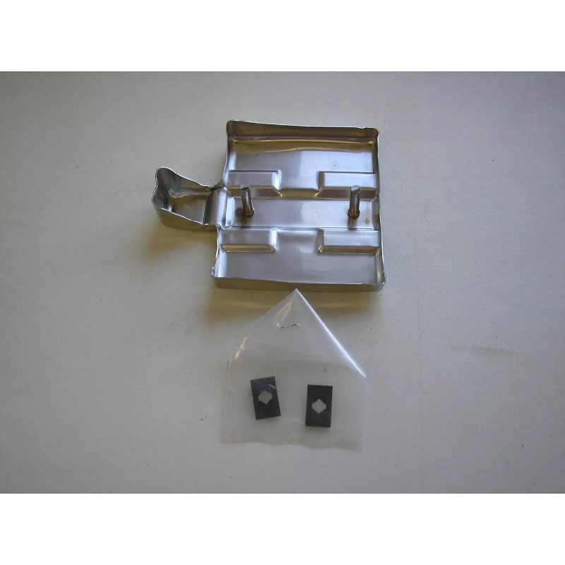Aftermarket IH / FARMALL 400 450 (IH) FRONT GRILL EMBLEM