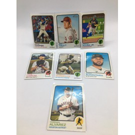 2022 Topps Baseball Card Heritage Ronald Acuna Jr., Mike Trout, Yordan Alvarez, Bryce Harper, Roberto Clemente, Jacob deGrom, Sandy Alcantara Baseball Card #100