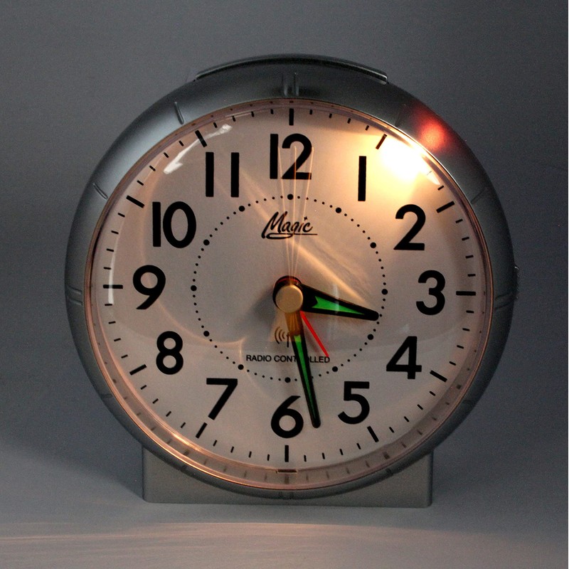 Radio-Controlled Alarm Clock, Dial, Lighting, Alarm Clock, Time, Rising Alarm