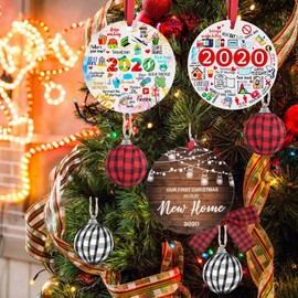 Wedding Gfits Engagement Ornament 2024, First Christmas Mr Mrs Ornament Gifts for Couples, Newly Engaged Gift, Ceramic Engaged Christmas Ornament 2024 for Home Christmas Tree Decorations