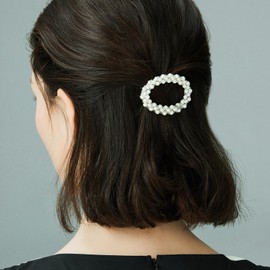 She's Vintage Elegance Pearl Ponytail Half Hair Clip, Retro Circle Design with Spring Mechanism for Bangs, Side, and Stray Hair, Classic Horizontal Barrette