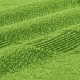 Belizzi Home 4 Pack Bath Towel Set 27x54, 100% Ring Spun Cotton, Ultra Soft Highly Absorbent Machine Washable Hotel Spa Quality Bath Towels for Bathroom, 4 Bath Towels Green