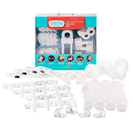 Toddleroo by North States Kit de lujo para niños | 4 fundas para pomos de puerta, 34 protectores de enchufe, 18 pestillos, 1 protector de pija, 4 esquinas de gel, 4 cerraduras de gabinete | Juego de prueba para bebés (65 piezas, blanco)