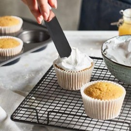 lakeland Bakeware 6 Hole Deep Bun Cupcake Muffin Baking Tin in Blue
