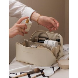 Cosmetic Bag Travel Makeup Bag,Large Capacity Toiletry Bag for Women,Waterproof Portable Pouch Make up Organizer with Divider and Handle, PU Leather Cute Cosmetic Bag (Off White)