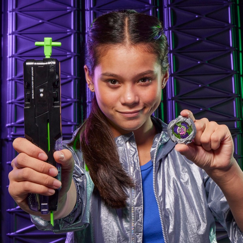 Hasbro Beyblade X Victory Grip Clockwise Starter Kit
