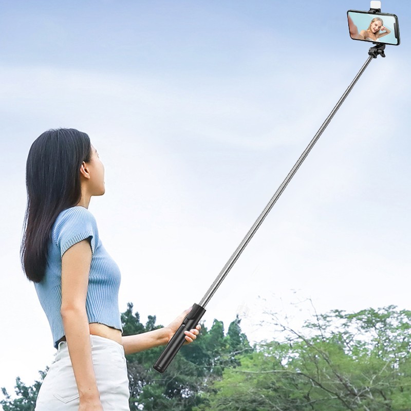 BT Selfie Stick with Fill Light 1.7M Extendable Portable Tripod