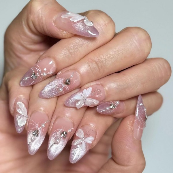 Press on Nails Almond Medium Fake Nails with Butterfly Pearl