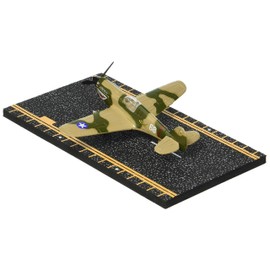 Hot Wings Planes P-40 War Hawk with Connectible Runway Die Cast Plane in Aviation Museums Nationwide