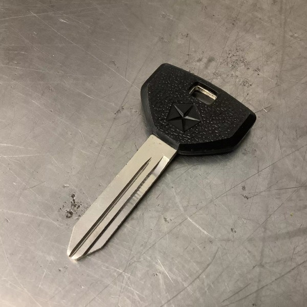 MOPAR BLANK KEY WITH CHRYSLER LOGO 94-00 DODGE DAKOTA 94-01