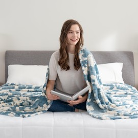 Berkshire Blanket-Classic Heavyweight Soft Printed VelvetLoft® Plush Warm Blanket, Twin Size Soft Fuzzy Blanket for Couch Sofa Bed, Floral Blue, 60in x 90in