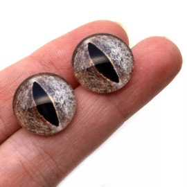 Megan's Beaded Designs Pair of 14mm Diamondback Rattlesnake Glass Eyes Red Silver Taxidermy Doll Supply