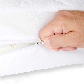 Jambini Zipper Waterproof Crib Mattress Protector - Fully Encased with an Embedded Waterproof Crib Mattress Pad