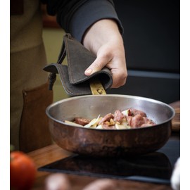 Angus Stoke Potholders Made of Buffalo Leather | Handmade, Heat Resistant and Double Layered | hot Pads Holder Fran (Olive Green/Contrast, 1)