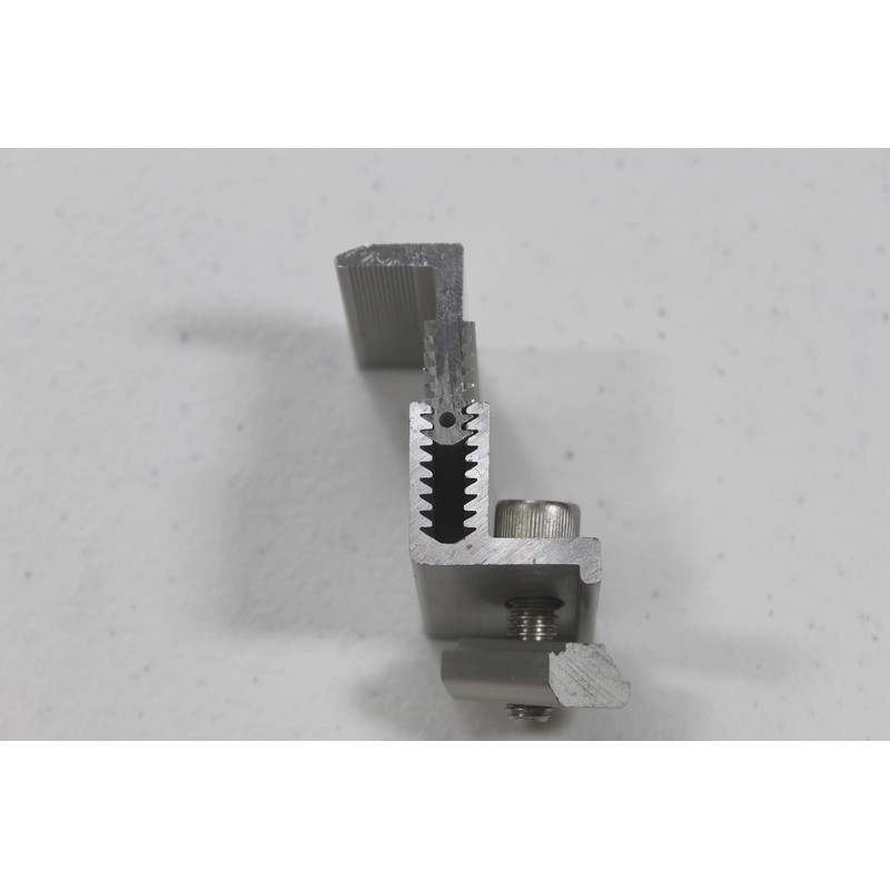 Solar Mounting 20 Mid-Clamps No Hardware & 8 End-Clamps