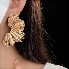 TACBSP Gold Flower Earrings for Women Large Flower Stud Earrings Dainty Pearl Flower Statement Earrings Chunky Floral Earrings Boho Jewelry Gift for Women (A)