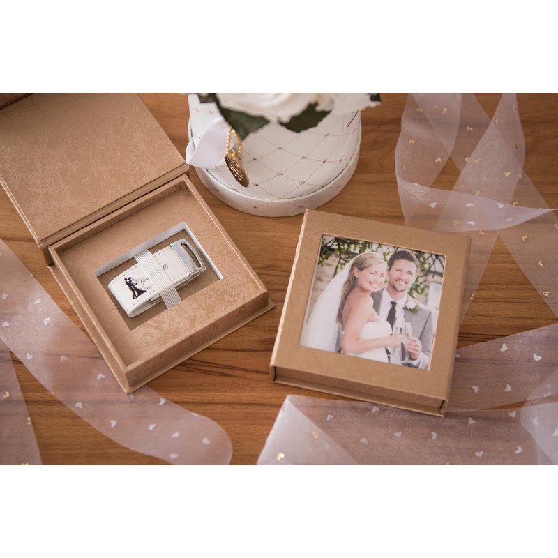 USB Box for 1 USB Flash Drive with Picture Window.