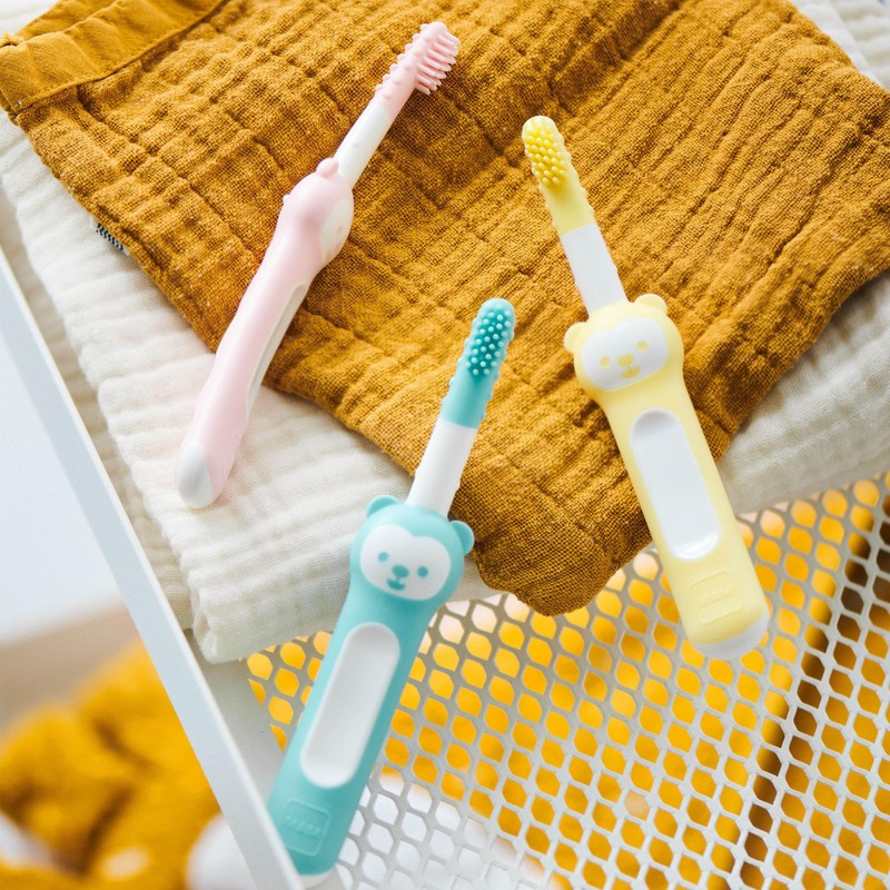 MAM Massaging Brush, Spazzolino denti bambini 3+ mesi con setole