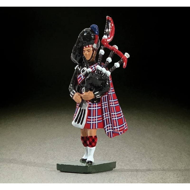 W. Britains Ceremonial Series 41072 British Scots Guard Bagpiper 1:32