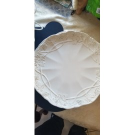 Roscher & Co. Vineyard Collection 10 3/4" Dinner Plate Off White Embossed Grapes