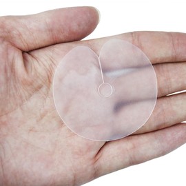 50 Pcs 5.5cm Hair Heat Shield Guards Hair Shield Circulars Fusion Glue Protectors Hair Round Templates Hair Extension Accessories with Single Hole