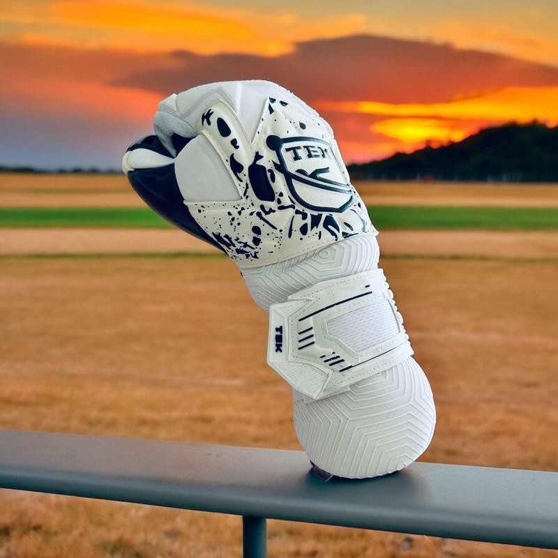 TEK IceLoom Black Palm - Size: 11