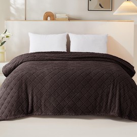 Whale Flotilla Cuddly Blanket, Soft, Warm and Fluffy Waffle Blankets for Any Season, 150 x 200 cm, Coffee Brown