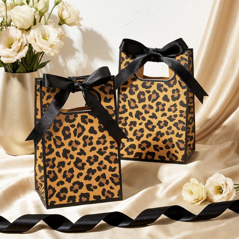 Kolldenn 30 Pack Leopard Print Gift Bag with Handles, 10.2